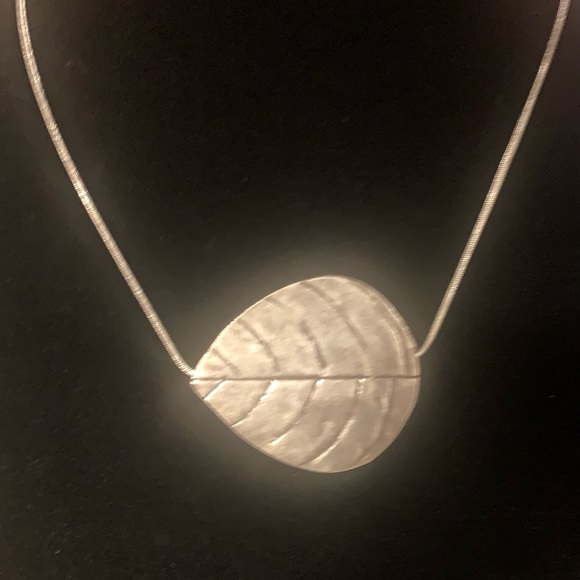 Indigenous Tribal Tibetan Silver Leaf. SS chain. - Picture 5 of 5